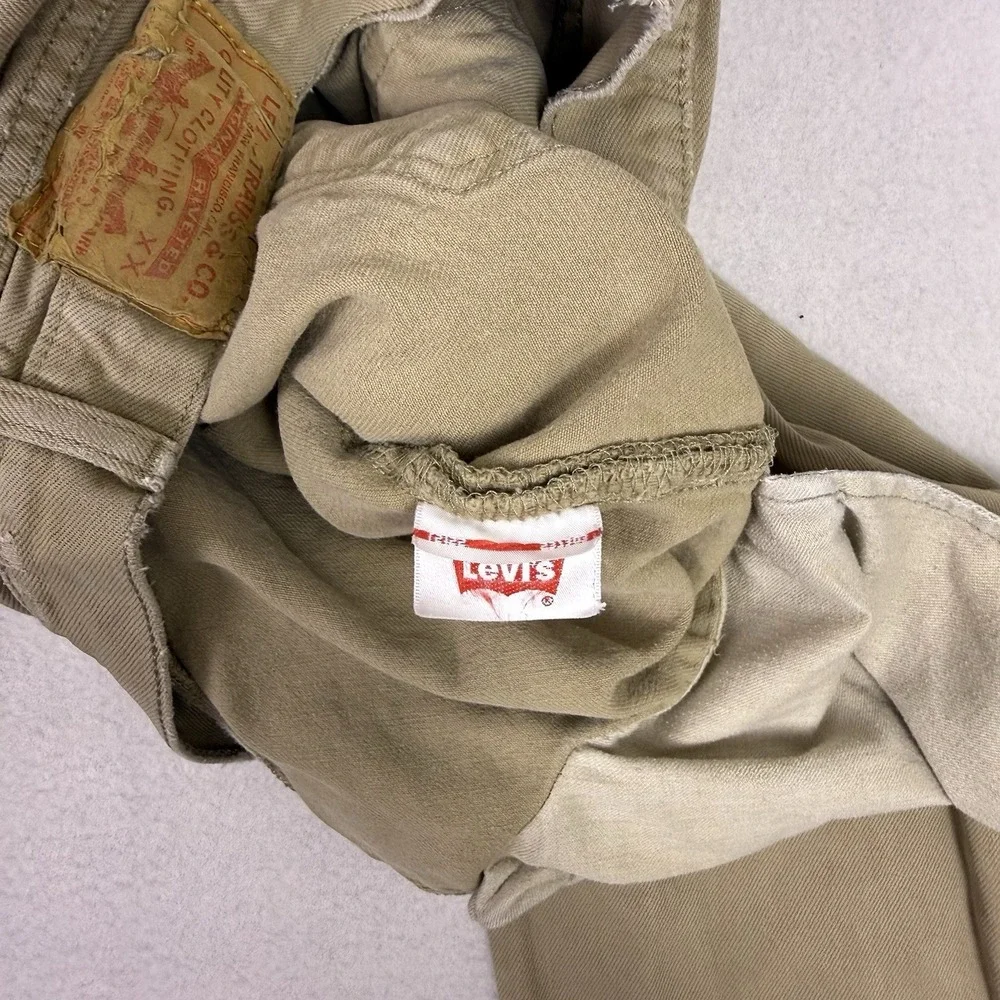 Vtg Levi's 501 Tan Khaki Twill Jeans Made in USA Mens 36x32 Button‎ Fly